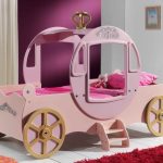 bed the carriage with sides