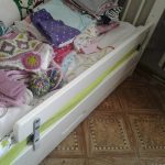 מיטת תינוק עם צדדים