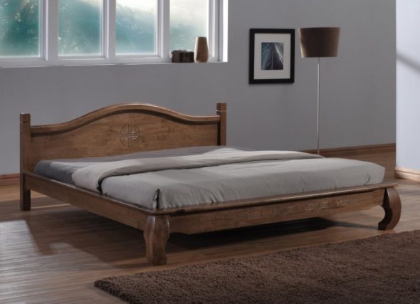 medinė lova