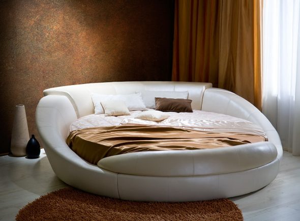 okrągłe łóżko