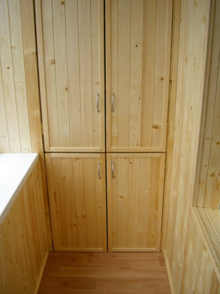 garderobe skab