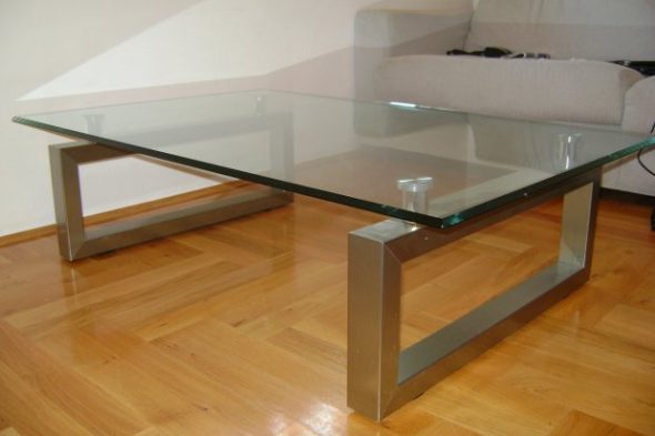 coffee table with metal legs
