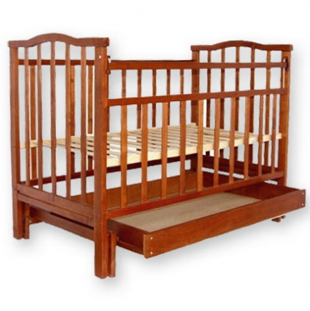 Drveni krevet za bebe