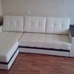 Kozhzama sofa na may table