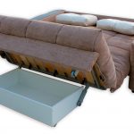 sofa-lova su stalčiu