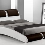 double bed na hindi pangkaraniwang