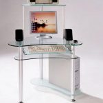 Stół komputerowy ze szkła