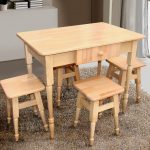 Set kitchen table + 4 stools