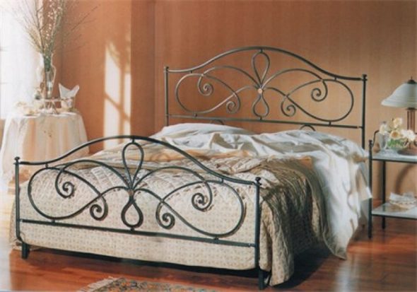 Łóżka z kutego żelaza