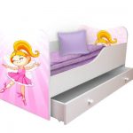 Children's bed with a drawing + box