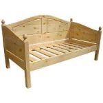 Bed nursery with the hands of wood