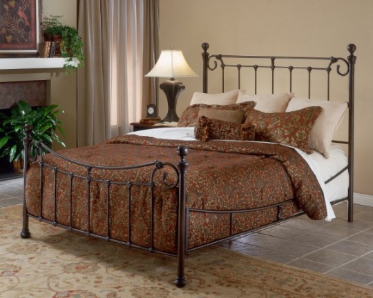 Kovové postele pro různé styly