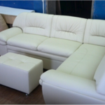 Upholstered furniture na may eco-leather
