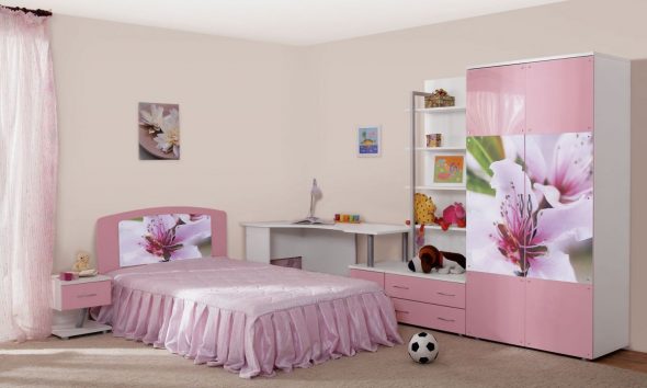 Sliding wardrobes with photo wallpapers