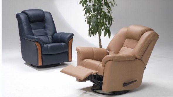 comfortable chairs with footrest