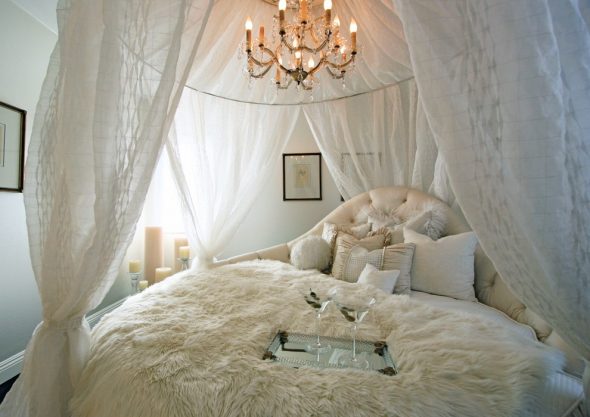 canopy in the bedroom white