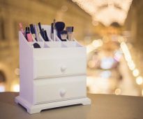 dresser for storing cosmetics