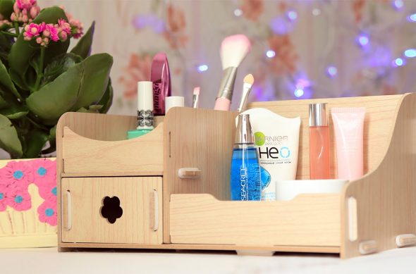 dresser for cosmetics