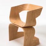 nowoczesne krzesło ze sklejki