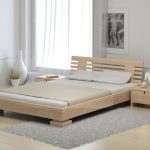 jedno i pół drewniane łóżko