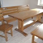 nábytek a zařízení z umělého dřeva