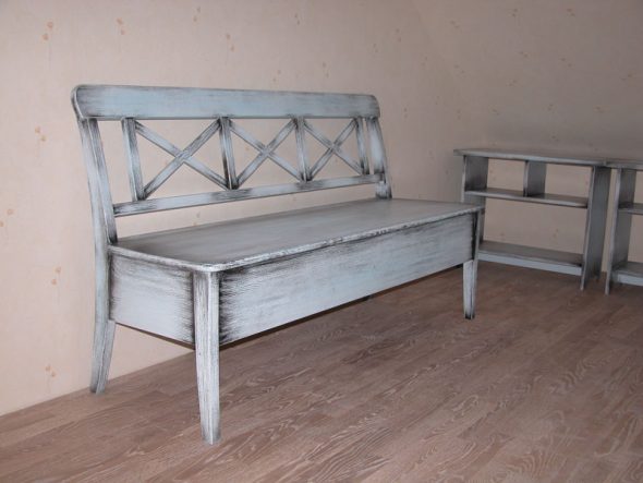 Äldre möbler är populära