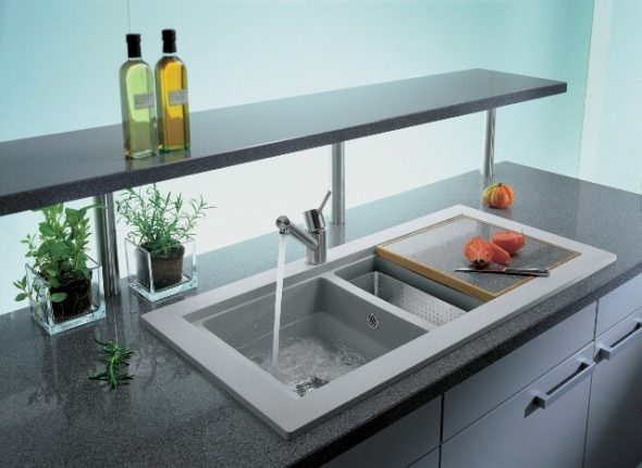 porcelain stoneware with sink