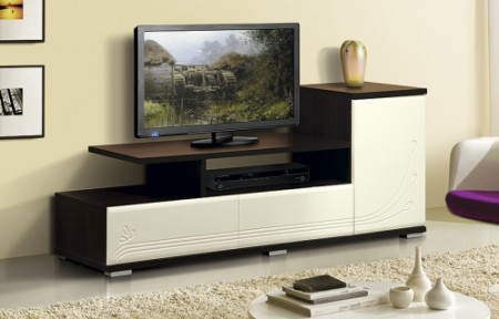 To TV stand pleasing to the eye