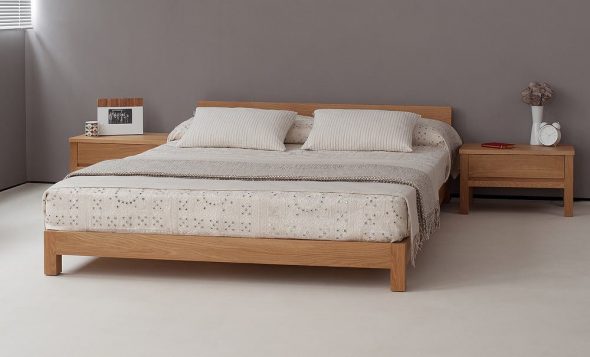 Drewniane łóżko we wnętrzu