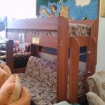 Patrová postel s pohovkou