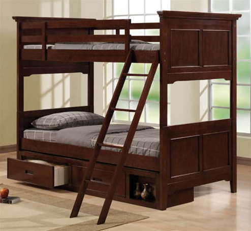 Drewniane łóżka piętrowe