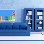Вътрешен френски интериор от хола със син оттенък