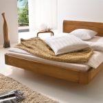 Łóżko z litego drewna Airo 1