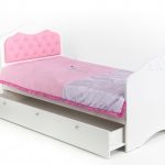 Bed of a class Princess with a leather headboard with Swarovski's pastes.