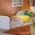 Единично легло с чекмеджета - подходящо за деца и възрастни