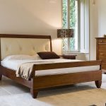 Sypialnia wykonana z naturalnego drewna