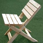 Folding pine chair