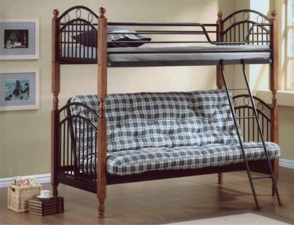 Żelazne łóżka piętrowe