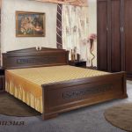drewniane łóżko AVIZIYA