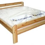 Foto borovice postel