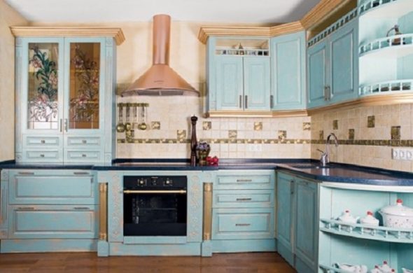 perabot dapur biru dengan patina