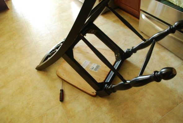demontaż krzesła