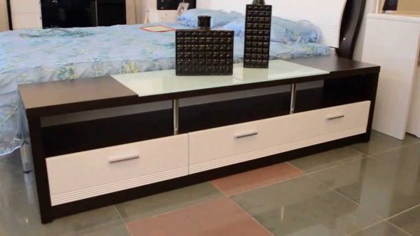 make a TV stand with their own hands in the room