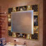 lumikha ng isang natatanging mirror dekorasyon sa iyong sariling mga kamay