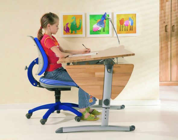 chair and desk for schoolchildren