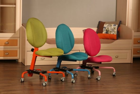 chairs for schoolchildren