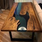 We make a table of epoxy resin