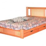 Łóżko podwójne Laurel z litego drewna