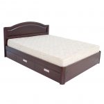 Wybór podwójnego łóżka drewnianego