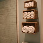 Wall shelves for towels with their own hands